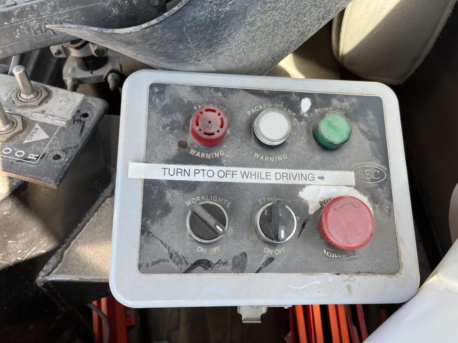 ./imagenes/INVOICE/2019/17856/FREIGHTLINER 108SD (16).JPG